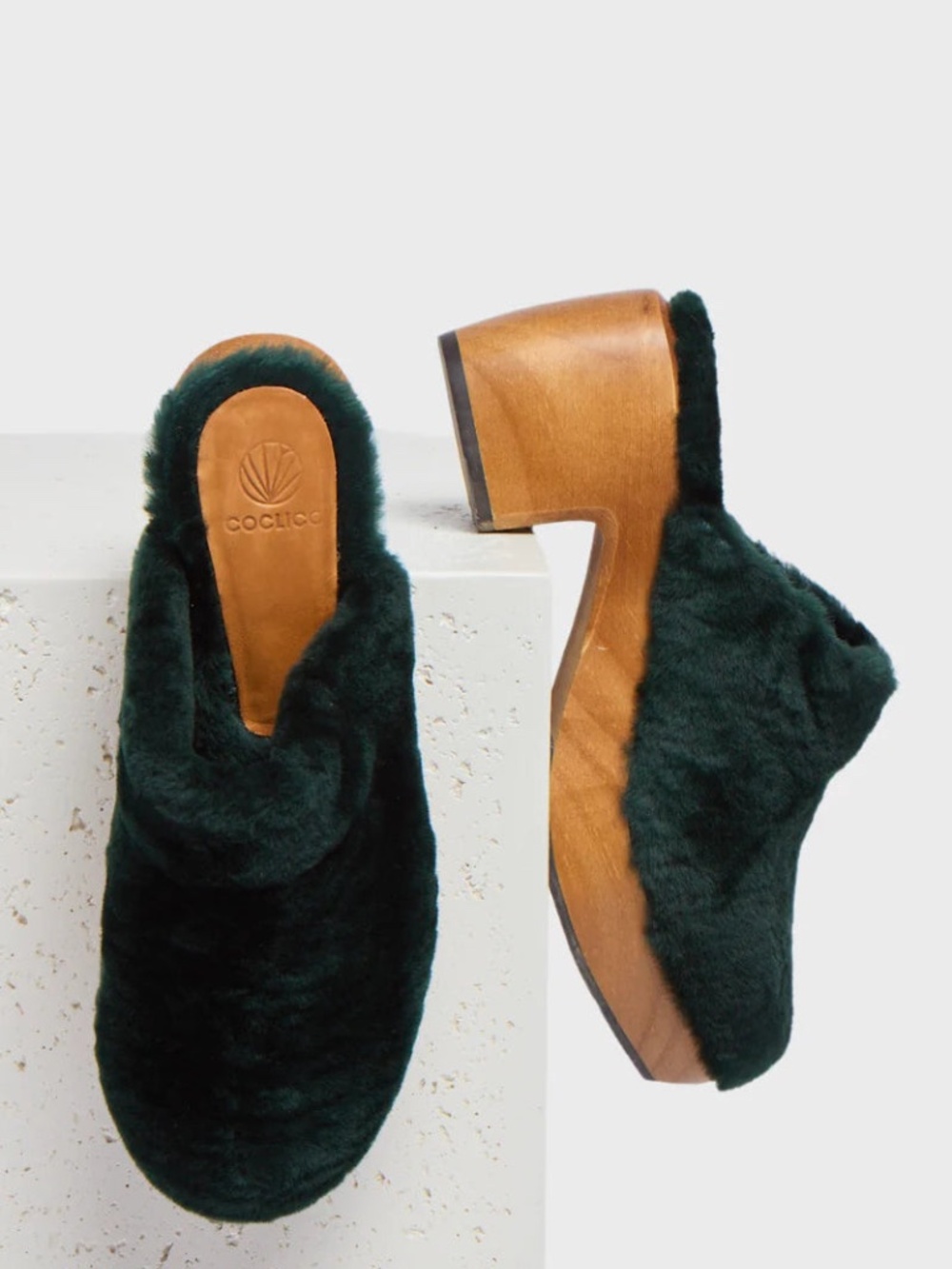 Coclico Ocean Clogs in Hunter Green Shearling Size 8